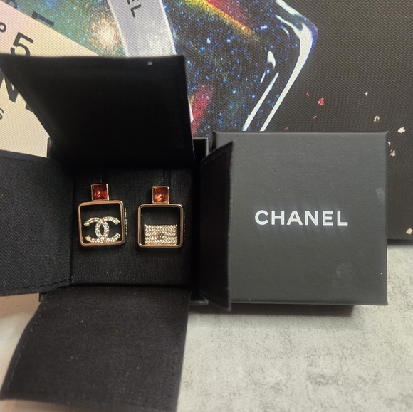 Chanel Strass Perfume Bottle Stud Earrings - Picture 2 of 10